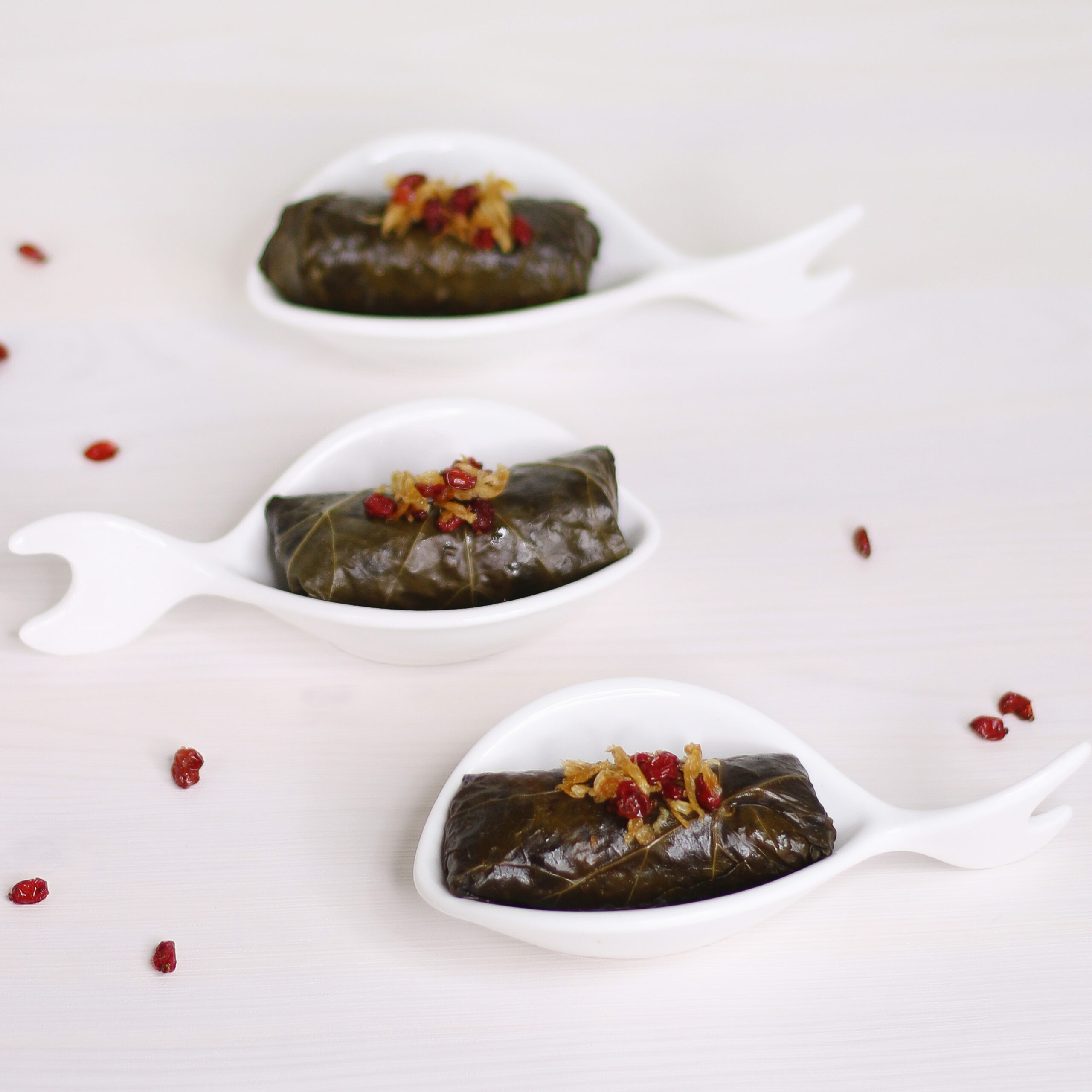 دلمه برگ مو (سینی ۲۵تایی)